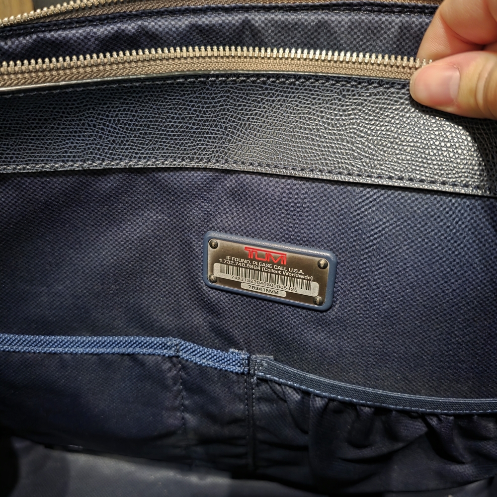 Tumi Pavia Travel Tote - Picture 7 of 12